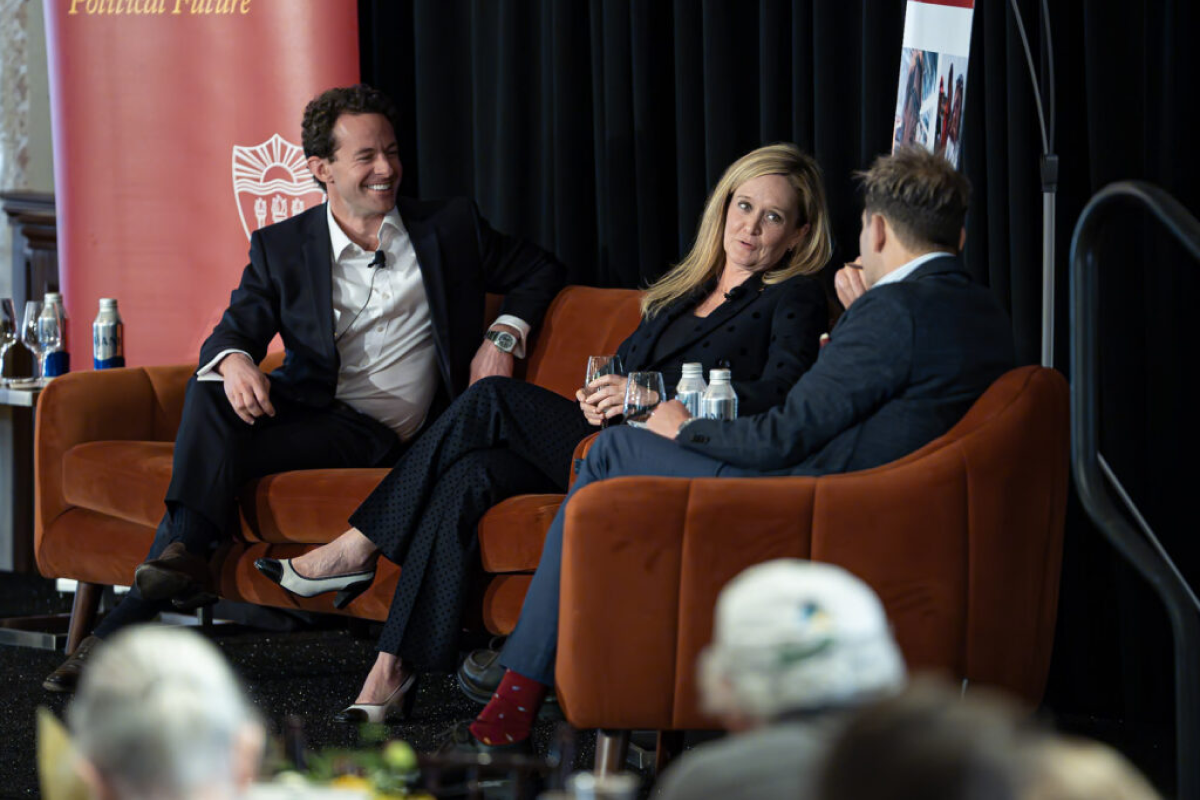 Environmental geopolitics expert David Livingston (L) and former Daily Show correspondent Samantha Bee (center) spoke with moderator and Wrigley Institute Director Joe Árvai (R) about climate communications. (Nick Neumann/USC Wrigley Institute)