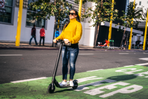 A USC Price student won a prestigious award for research into e-scooter travel in cities that launched “slow street” programs. (Photo: Extreme Media via iStock)