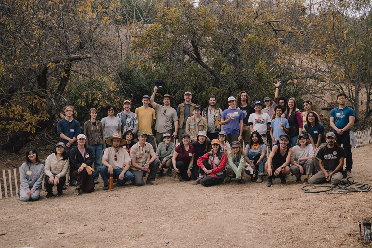 Students in Alexander Robinson’s ARCH-546 elective pose for a group photo.